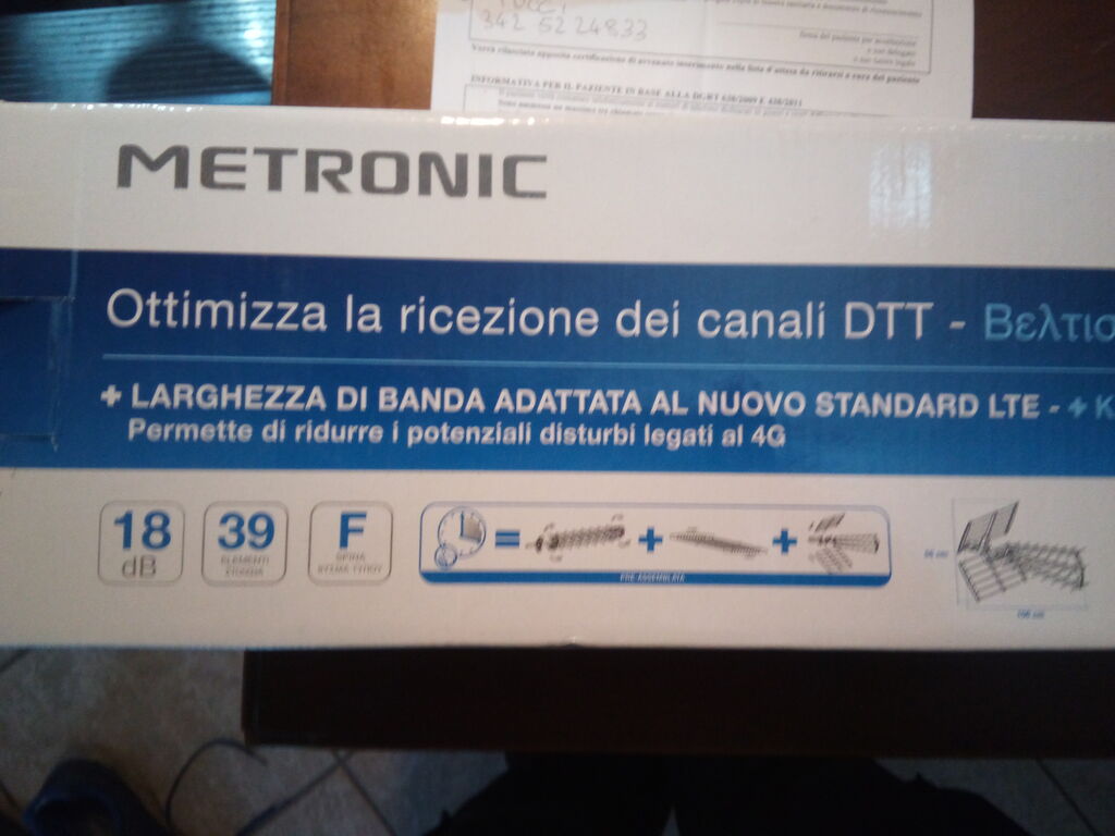 4823899 N: 2 antenne nuove +acc.